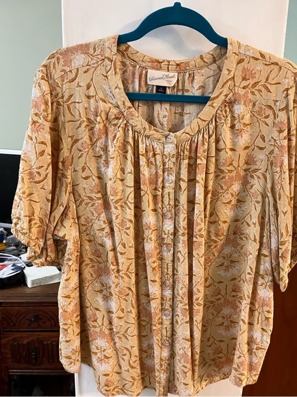 Yellow floral collarless puff-sleeve blouse